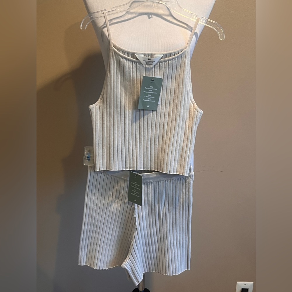 H&M two piece nit outfit